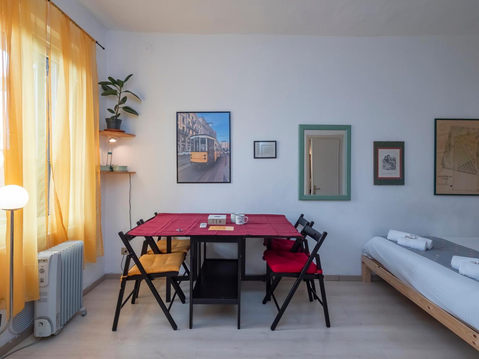Xenia Apartments - Luminous Studio At Navigli Tram Theme Milan Bagian luar foto