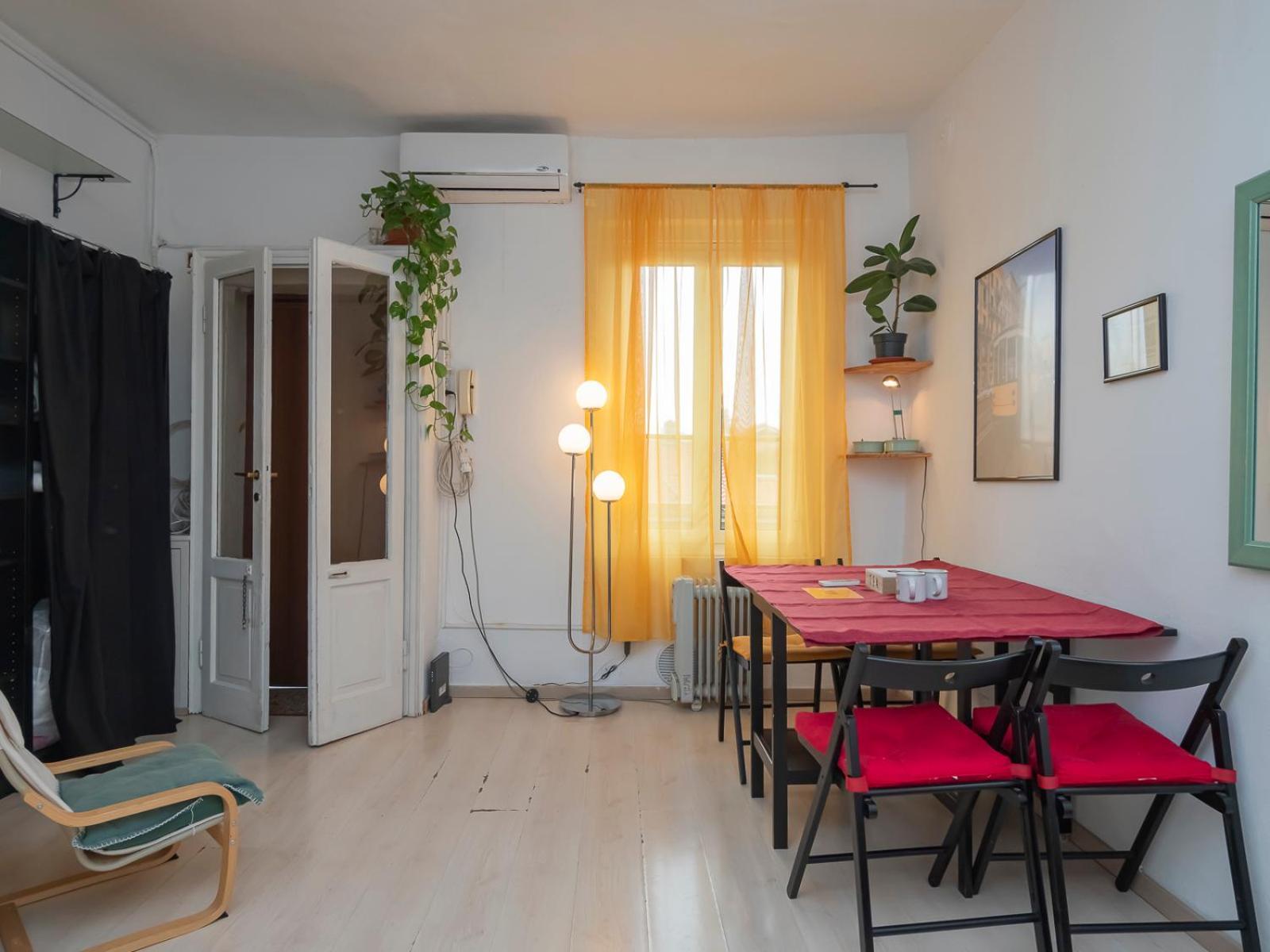 Xenia Apartments - Luminous Studio At Navigli Tram Theme Milan Bagian luar foto